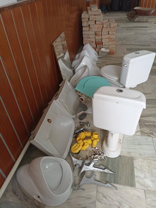 Oprava toalet v kulturním domě